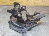 Узел педальный (блок педалей) 4QM4VD Renault Clio купить в магазине запчастей бу