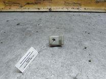 Крепление (крючок) солнцезащитного козырька B3LS2Z Mazda 323F