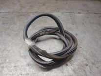 Уплотнитель двери задней левой ERNW5G Volvo V70 - Фото 1