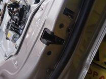 Замок двери передней правой R9S93C Volvo XC70 купить в магазине запчастей бу