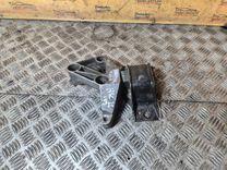 Подушка крепления двигателя 0AV2S0 Renault Scenic - Фото 3