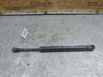 Амортизатор крышки багажника (3-5 двери) C904M0 Volkswagen Jetta - Фото 2