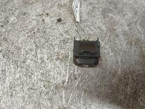 Кнопка стеклоподъемника переднего правого IL38OJ Citroen Berlingo купить в магазине запчастей бу