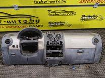 Панель передняя салона (торпедо) 7SG139 Peugeot Partner