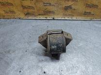 Подушка крепления двигателя V45512 Volkswagen Passat купить на авторазборке