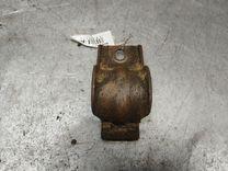 Крепление втулки стабилизатора 1W9C1J Peugeot 306 - Фото 1