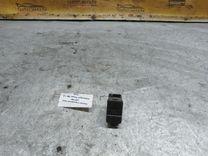 Кнопка открывания люка UQYX5H Volkswagen Passat