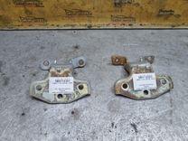 Петля двери передней левой YKW3LL Kia Carnival