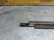 Молдинг стекла двери передней правой наружный CMQQTT Audi 100 купить в магазине запчастей бу