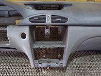 Панель передняя салона (торпедо) H8C2XX Renault Laguna купить с доставкой