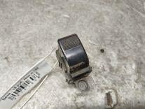 Кнопка стеклоподъемника переднего правого GIK619 Mazda Premacy