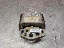 Подушка крепления КПП 8GN8TH Ford Galaxy