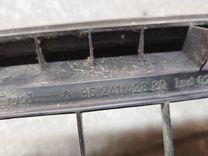 Решетка вентиляции кузова HOIK4Q Peugeot 406 - Фото 3