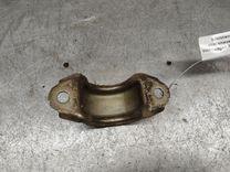 Крепление втулки стабилизатора X3KJH8 Volkswagen Passat купить