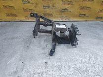 Кронштейн C5PJ9N Volkswagen Passat купить