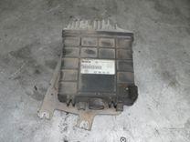 Блок управления двигателем U4642K Volkswagen Passat