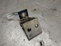 Петля двери передней правой T5L8UU Peugeot 607 - Фото 1