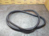 Уплотнитель двери задней правой 0NWF24 Volkswagen Bora