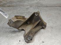 Кронштейн топливного фильтра ISHP6A Peugeot 307