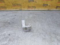 Петля двери передней правой UU9F7Q Volkswagen Polo undefined