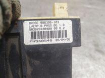 Моторчик стеклоподъемника передний левый 426RIT Peugeot 307 купить на авторазборке