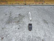 Кнопка стеклоподъемника переднего правого BY848Y Toyota Corolla Verso