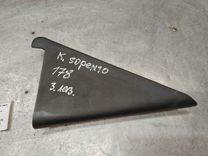 Накладка двери задней левой 0V3O79 Kia Sorento - Фото 1