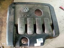 Декоративная крышка двигателя 9FZD0U Volkswagen Passat - Фото 1