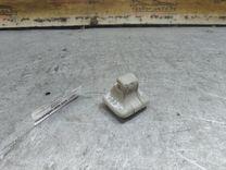 Крепление (крючок) солнцезащитного козырька E3M56V Volkswagen Jetta - Фото 2