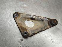 Кронштейн подрамника QF7SQQ Opel Astra