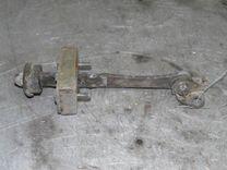 Ограничитель открывания двери передней BS42A4 Mercedes Sprinter - Фото 1