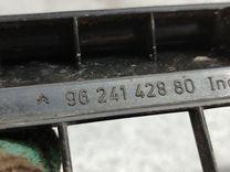 Решетка вентиляции кузова V70AF8 Peugeot 406 - Фото 4